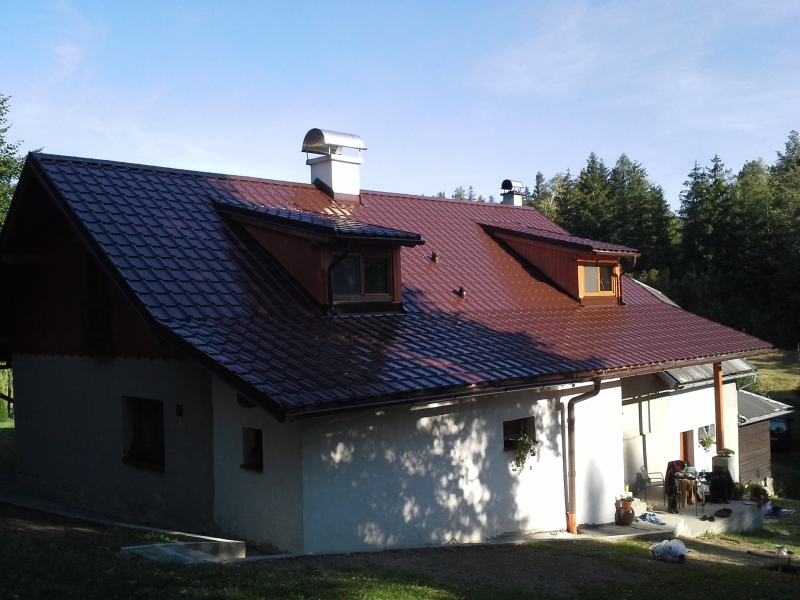 Nátěr povrchově upravené střechy (Satjam)
