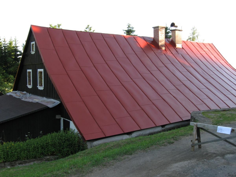 Nátěr plechové střechy