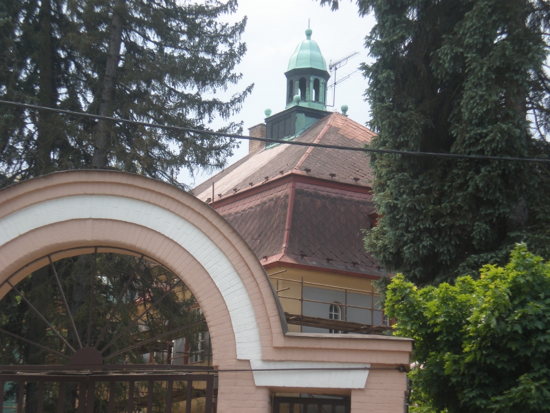 Renovační nátěr eternitové střechy na MŠ Velké Poříčí - Obrázek 11