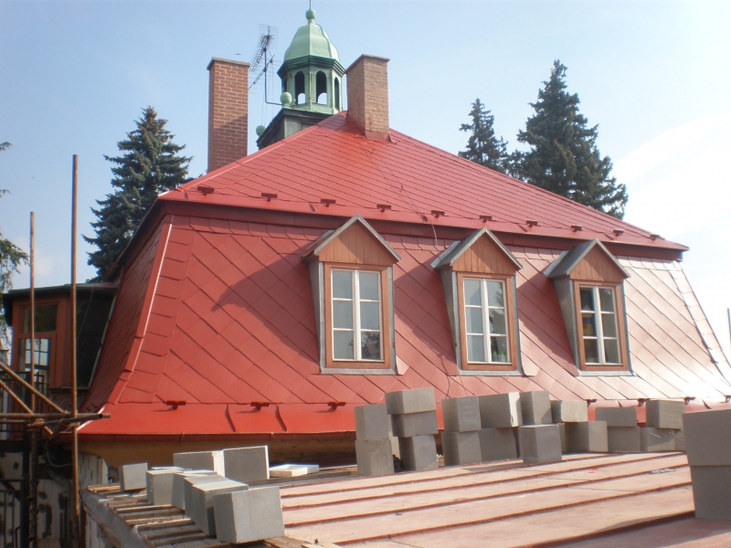 Renovační nátěr eternitové střechy na MŠ Velké Poříčí - Obrázek 4