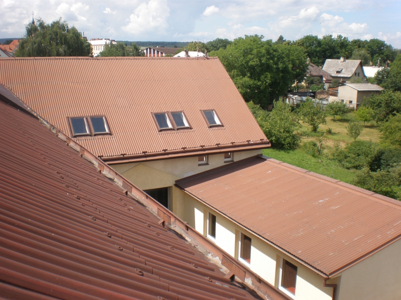 Nátěry střech na budovách firmy v Heřmanově Městci - Obrázek 2