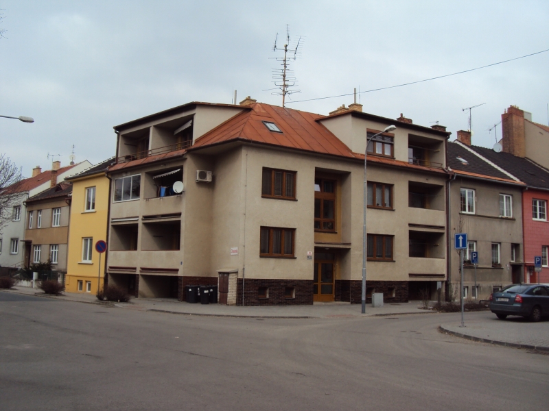 Renovační nátěr plechové střechy - Brno - Obrázek 1