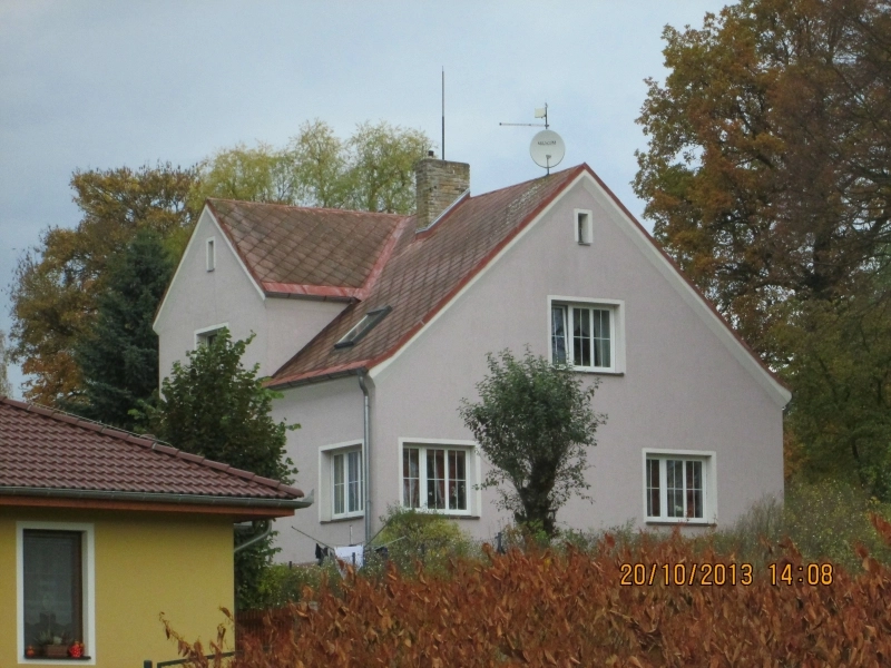 před realizací-Renovační nátěr eternitové střechy