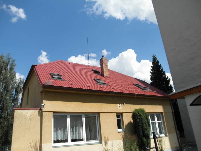po realizaci - Renovační nátěr alukrytové střechy