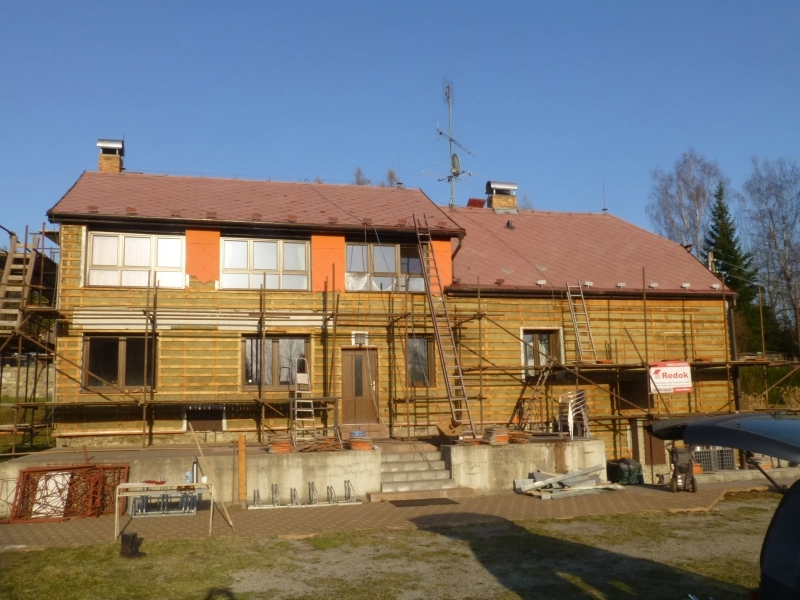 po omytí střechy-Renovační nátěr eternitové střechy