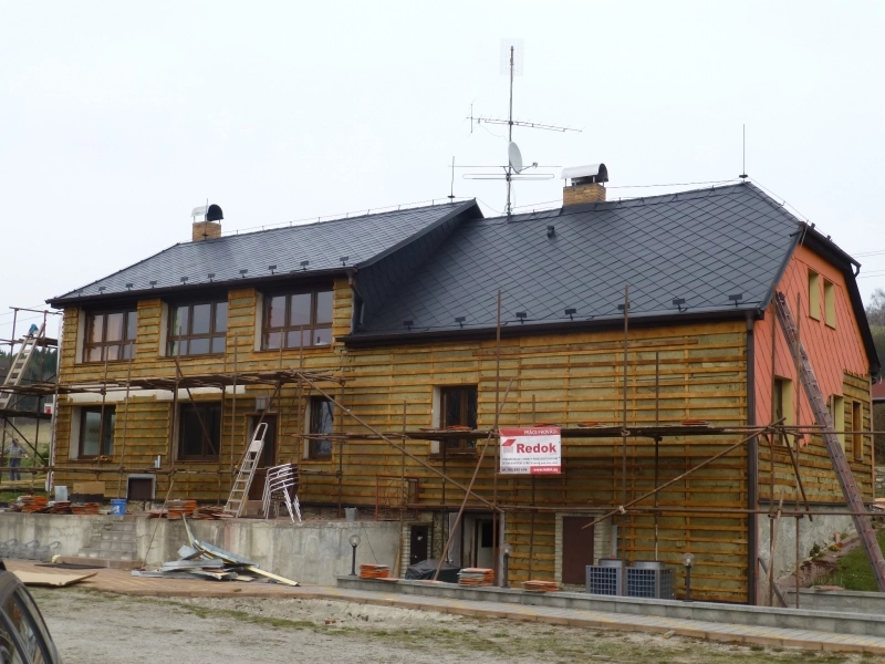 po realizaci-Renovační nátěr eternitové střechy