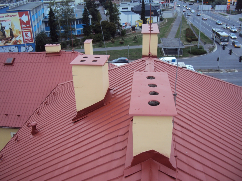 Renovační nátěr alukrytové střechy bytového domu v Hradci Králové - Obrázek 4