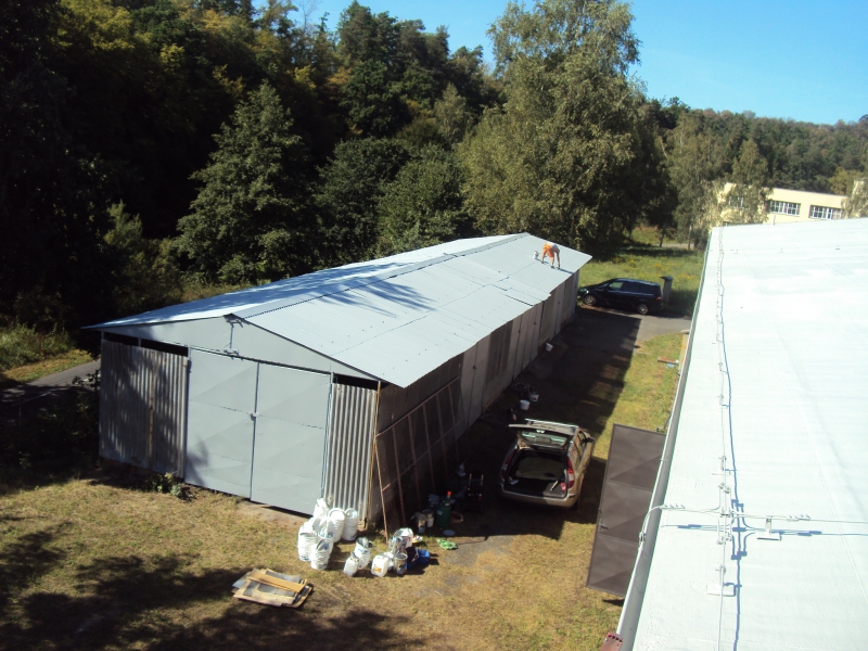 Renovační nátěr ploché asfaltové a&nbsp;plechové střechy - Zruč nad Sázavou - Obrázek 11