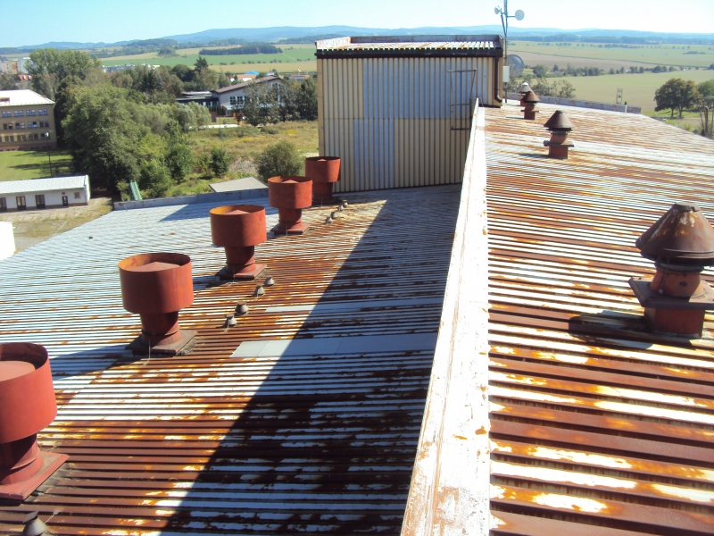 Renovační nátěr trapézové plechové střechy - Dobruška - Obrázek 2