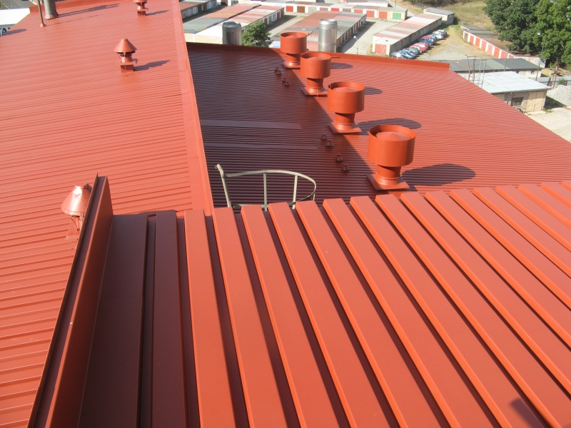 Renovační nátěr trapézové plechové střechy - Dobruška - Obrázek 10
