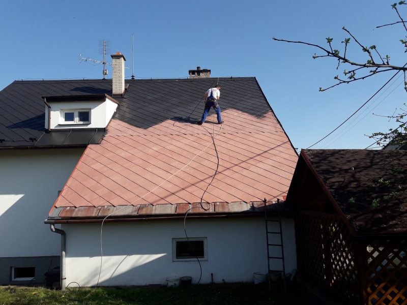 Renovační nátěr eternitové střechy - Úsov (Šumperk) - Obrázek 6