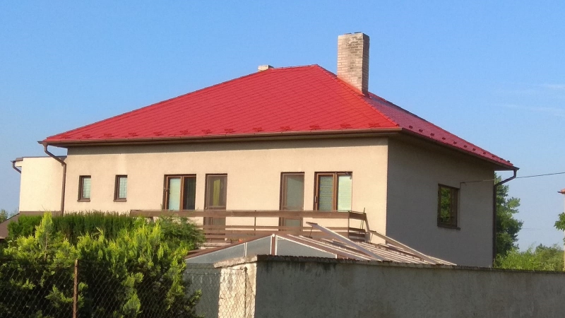 Po realizaci - Renovační nátěr eternitové střechy