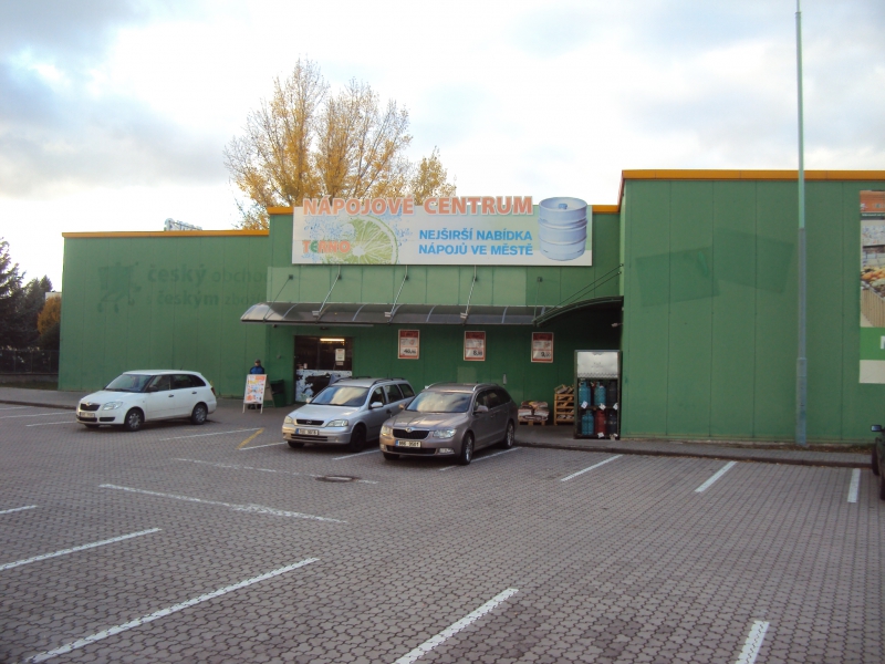 Renovační nátěr fasádního plechového obložení supermarketu Terno Hradec Králové - Obrázek 1