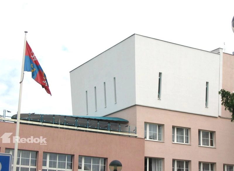Čištění a nátěr fasády