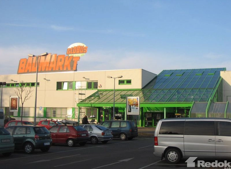 Mytí proskleného obvodového pláště (1x ročně) 