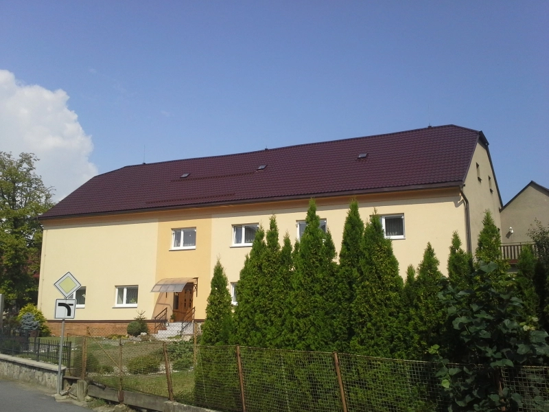 Nátěr povrchově upravené střechy (Satjam)