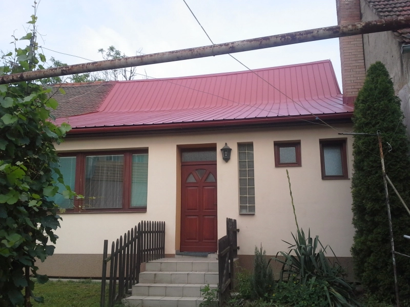 Renovační nátěr alukrytové střechy