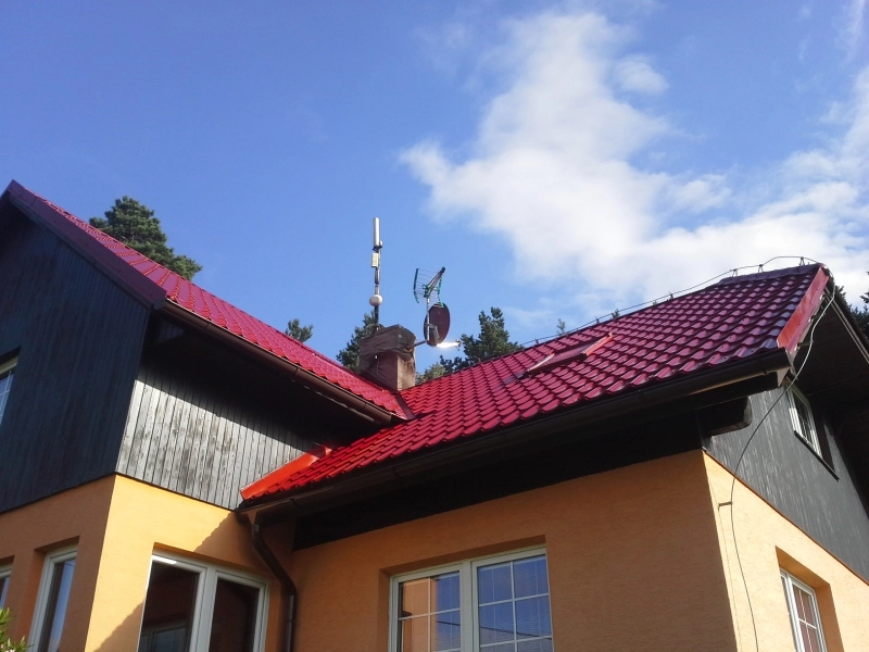 Nátěr povrchově upravené střechy (Satjam)