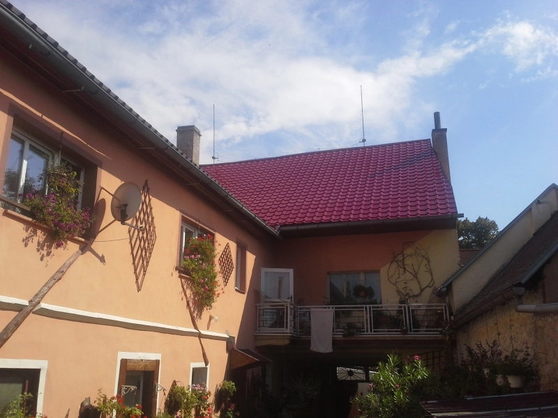 Nátěr povrchově upravené střechy (Satjam)