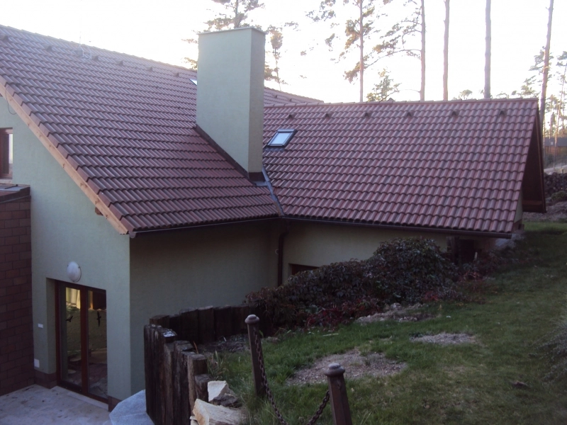Renovační nátěr taškové střechy