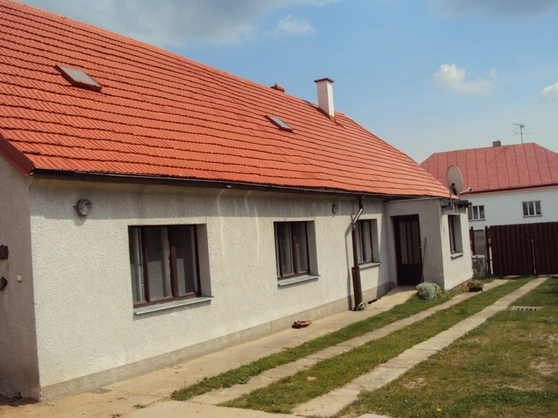 Renovační nátěr taškové střechy