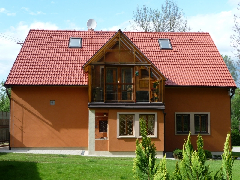 Renovační nátěr taškové střechy