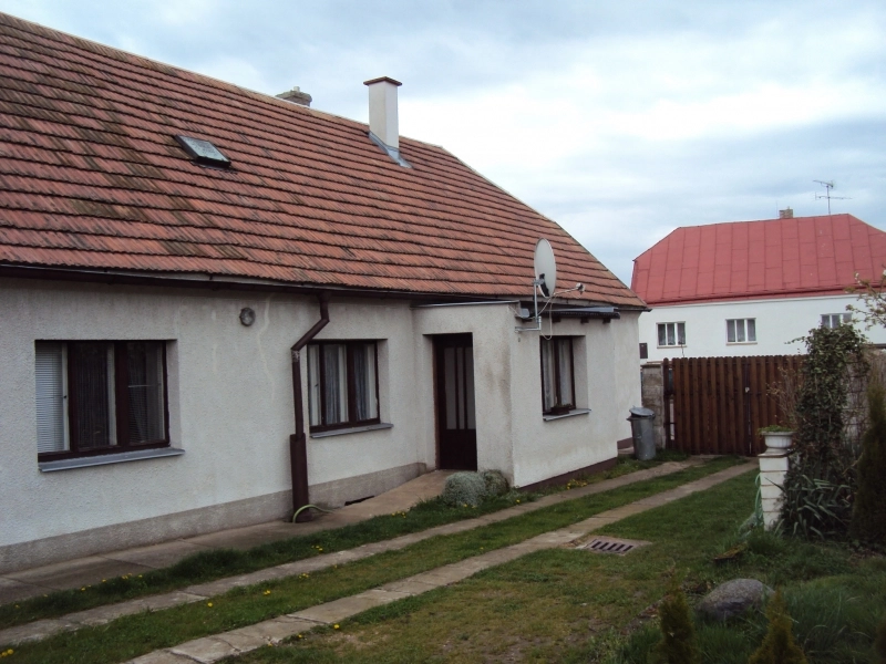 Renovační nátěr taškové střechy