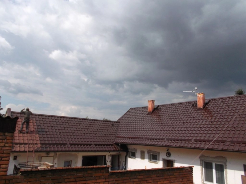 Nátěr povrchově upravené střechy (Satjam)