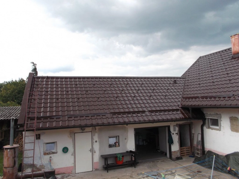 Nátěr povrchově upravené střechy (Satjam)