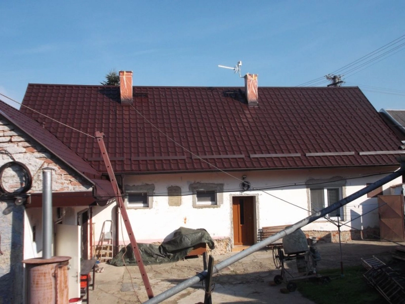 Nátěr povrchově upravené střechy (Satjam)