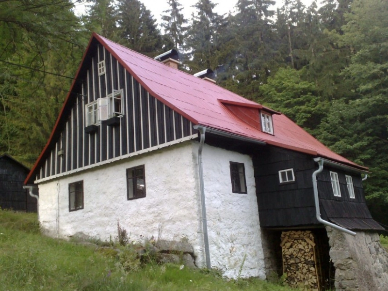 Nátěr plechové střechy