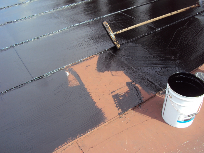 Renovační nátěr ploché asfaltové a plechové střechy - Obrázek 1