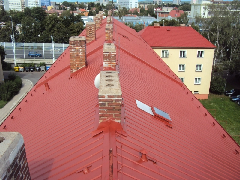 Renovační nátěr alukrytové střechy