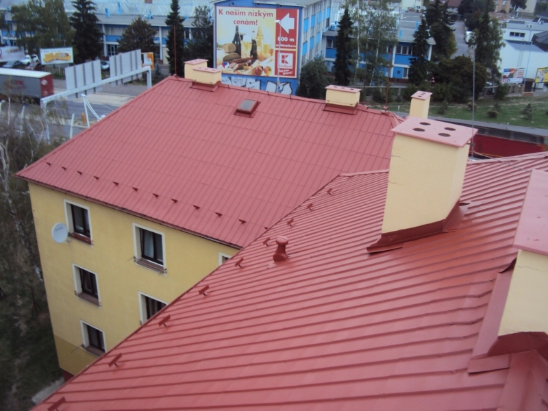 Renovační nátěr alukrytové střechy