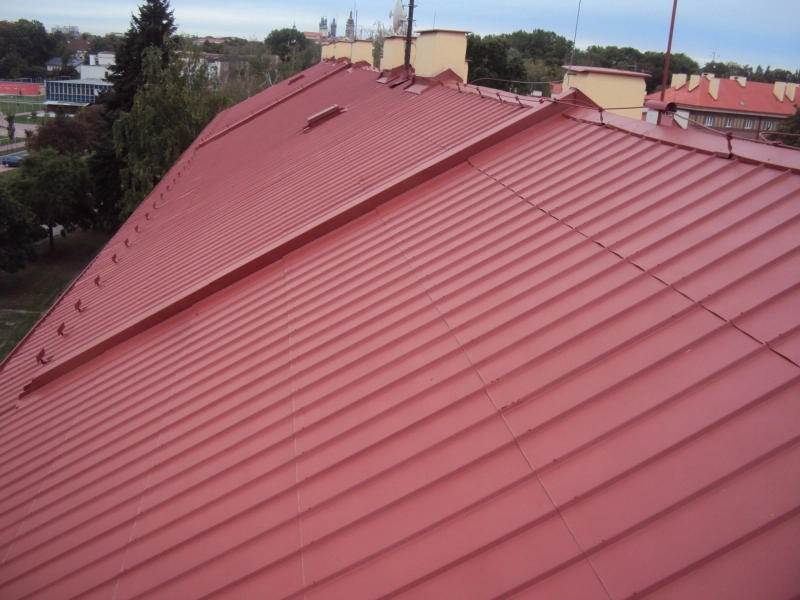 Renovační nátěr alukrytové střechy