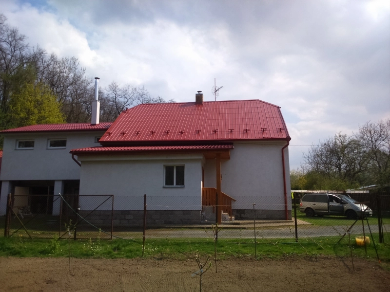 Renovační nátěr alukrytové střechy