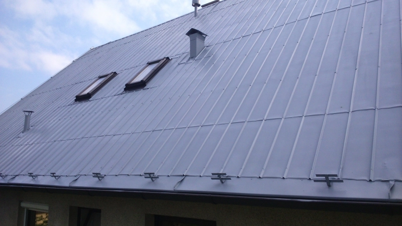 Renovační nátěr alukrytové střechy