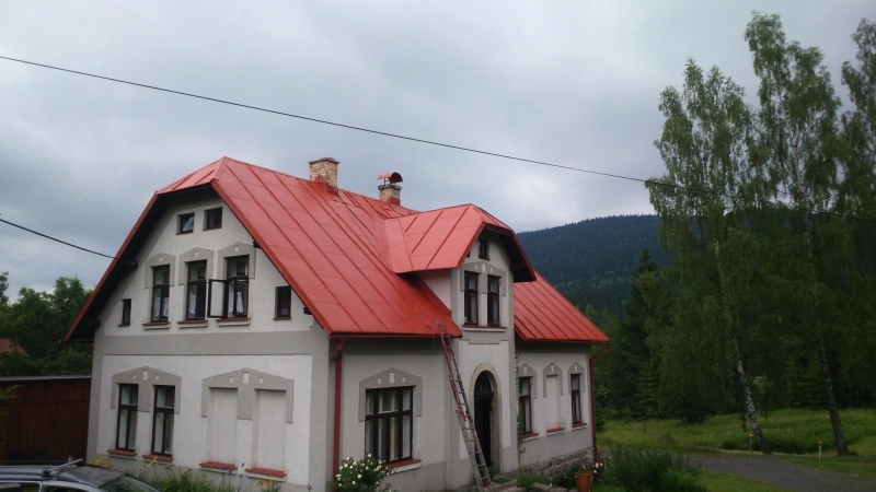 Renovační nátěr plechové střechy
