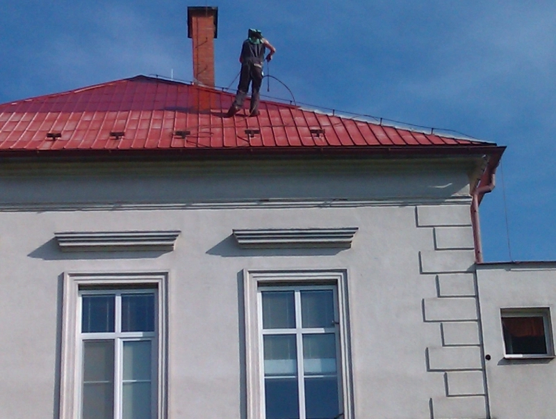 Renovační nátěr alukrytové střechy