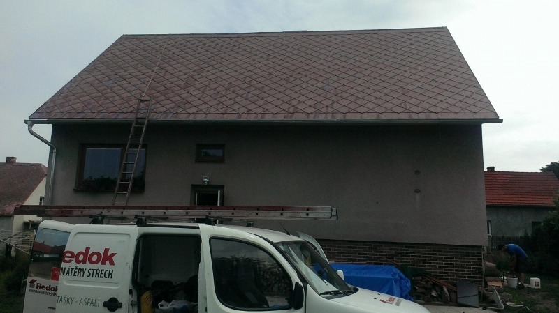 Nátěr eternitové střechy