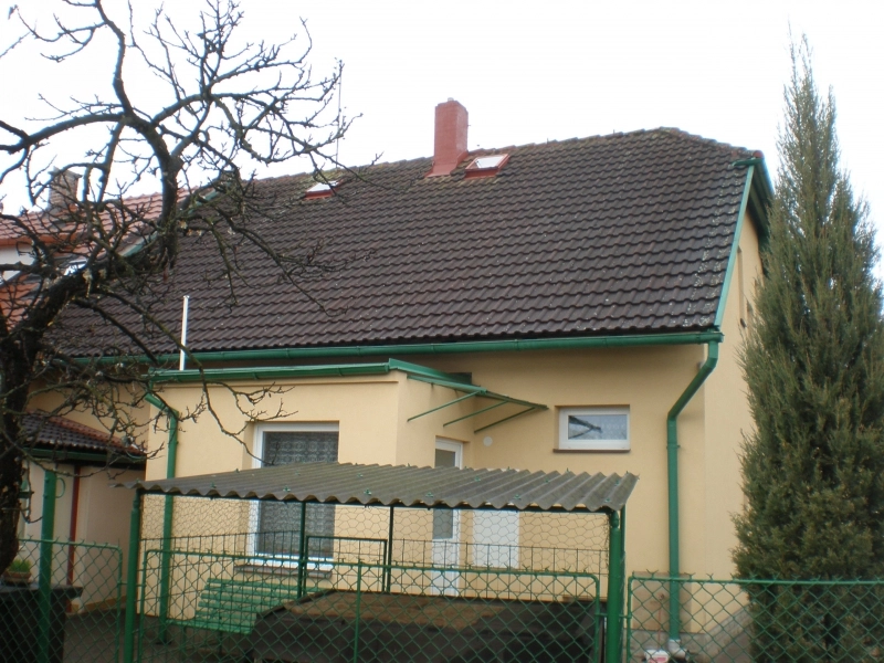 Nátěr taškové střechy