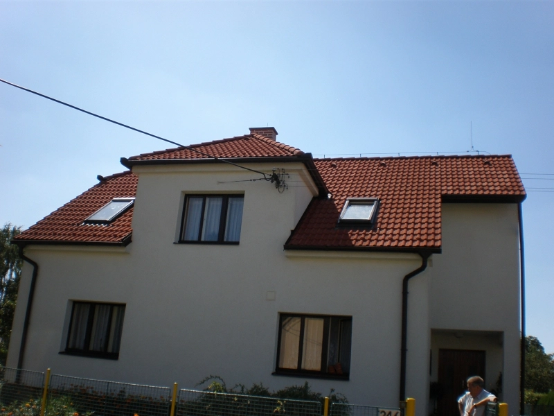 Nátěr taškové střechy