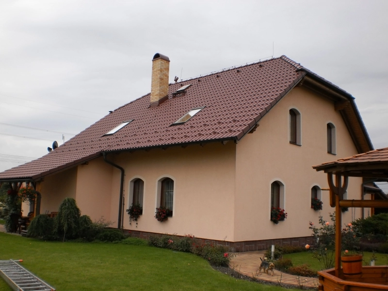Nátěr taškové střechy