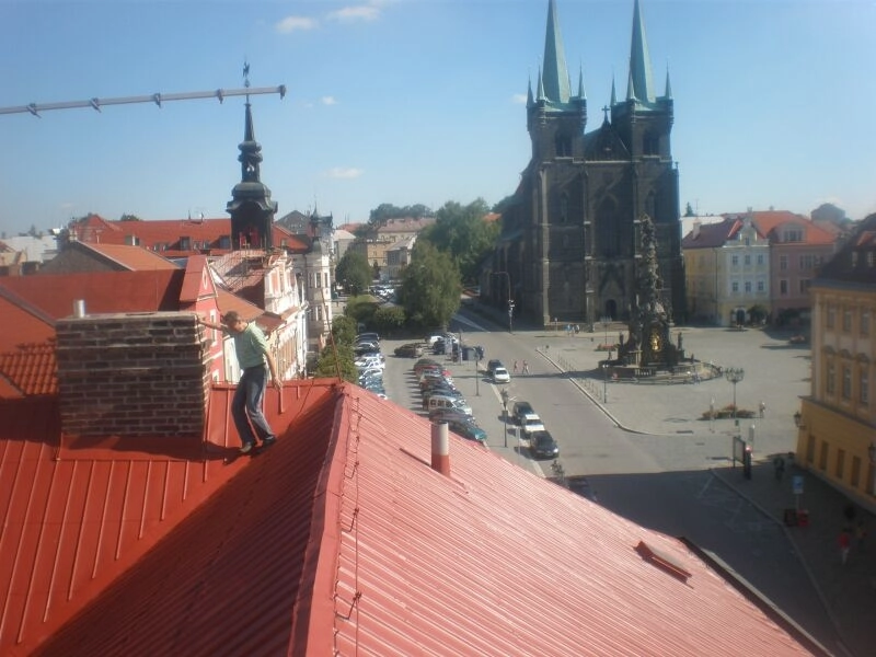 Renovační nátěr alukrytové střechy
