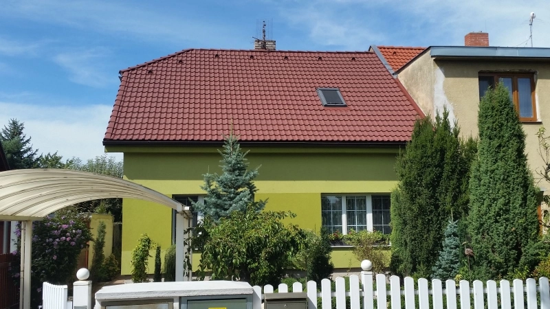 Renovační nátěr taškové střechy
