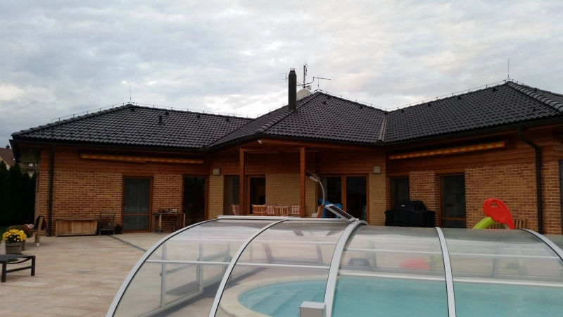 Renovační nátěr taškové střechy