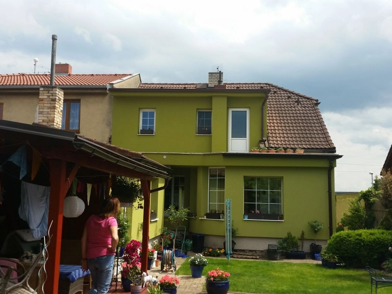 Renovační nátěr taškové střechy