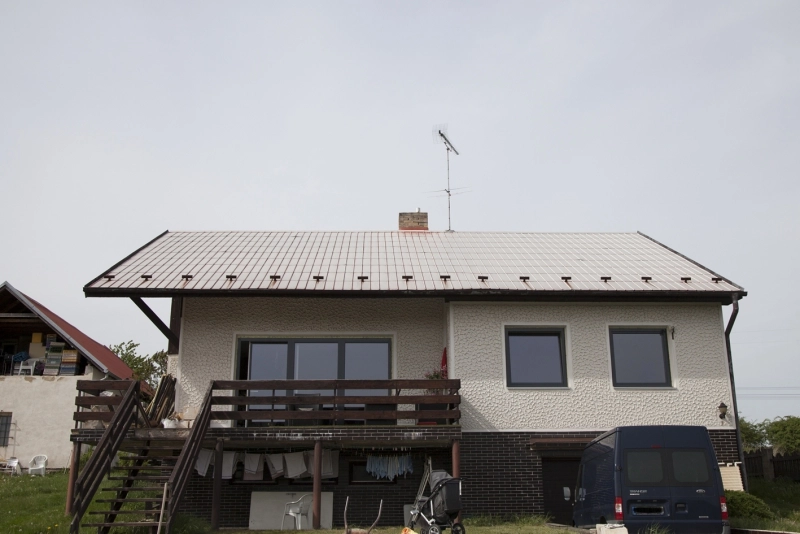 Renovační nátěr alukrytové střechy