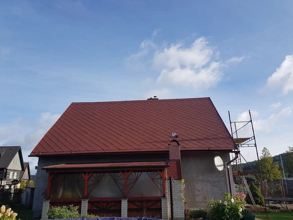 -Renovační nátěr eternitové střechy