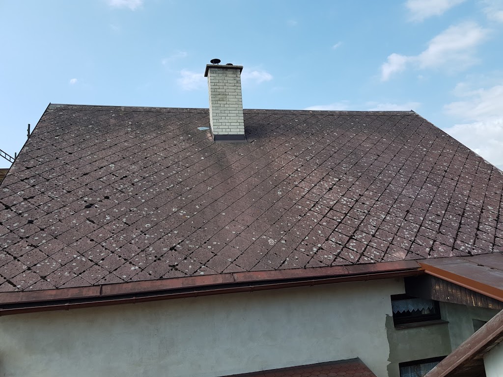  - Renovační nátěr eternitové střechy